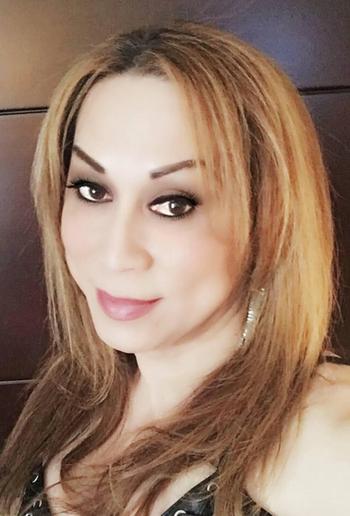 christina, 29 Asian transgender escort, Calgary